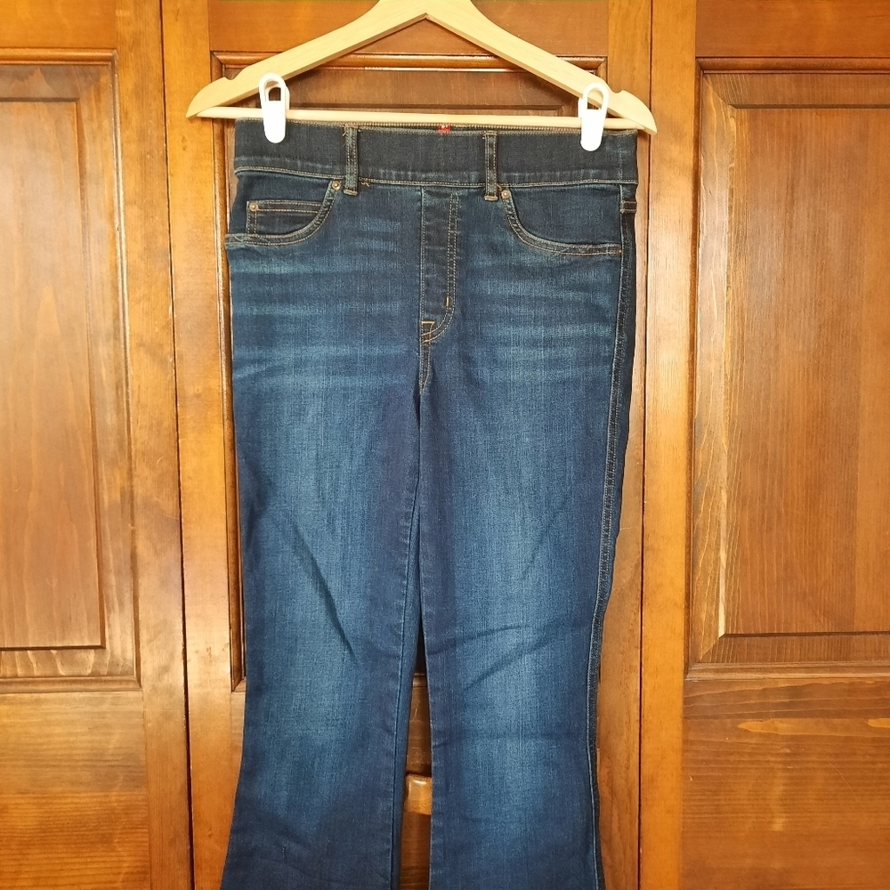 Spanx Flare Jeans Midnight Shade Pull-on Denim Jeans 20327R Size Small (2-4) - Picture 5 of 16